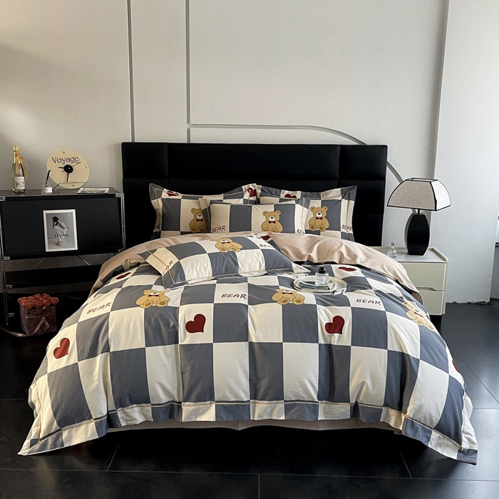 91家纺网 家纺一手货源 找家纺 7V 2024新款轻奢13376纯棉全棉喷气四件套 爱心熊宝-灰