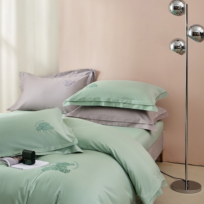 91家纺网 家纺一手货源 找家纺 LADY COCO 2024新款全棉翻盖式三边拉链四件套-东方好棉冠军熊系列 绿色