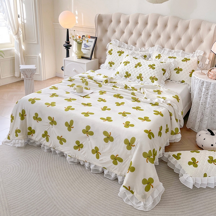 91家纺网 家纺一手货源 找家纺 虹星家纺 2024新款凉感丝印花可拆床裙套件-夏被凉席四件套 三叶星草