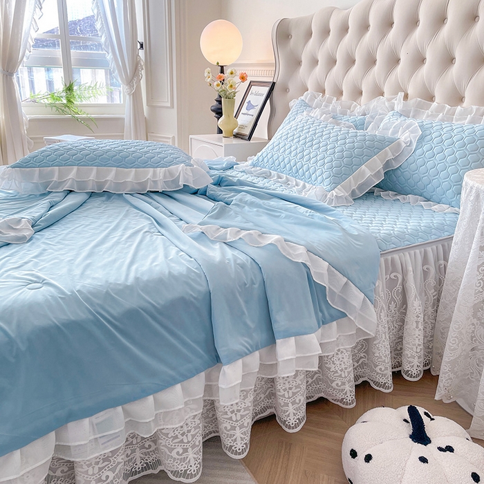 91家纺网 家纺一手货源 找家纺 虹星家纺 2024新款凉感丝印花可拆床裙套件-夏被凉席四件套 天空蓝