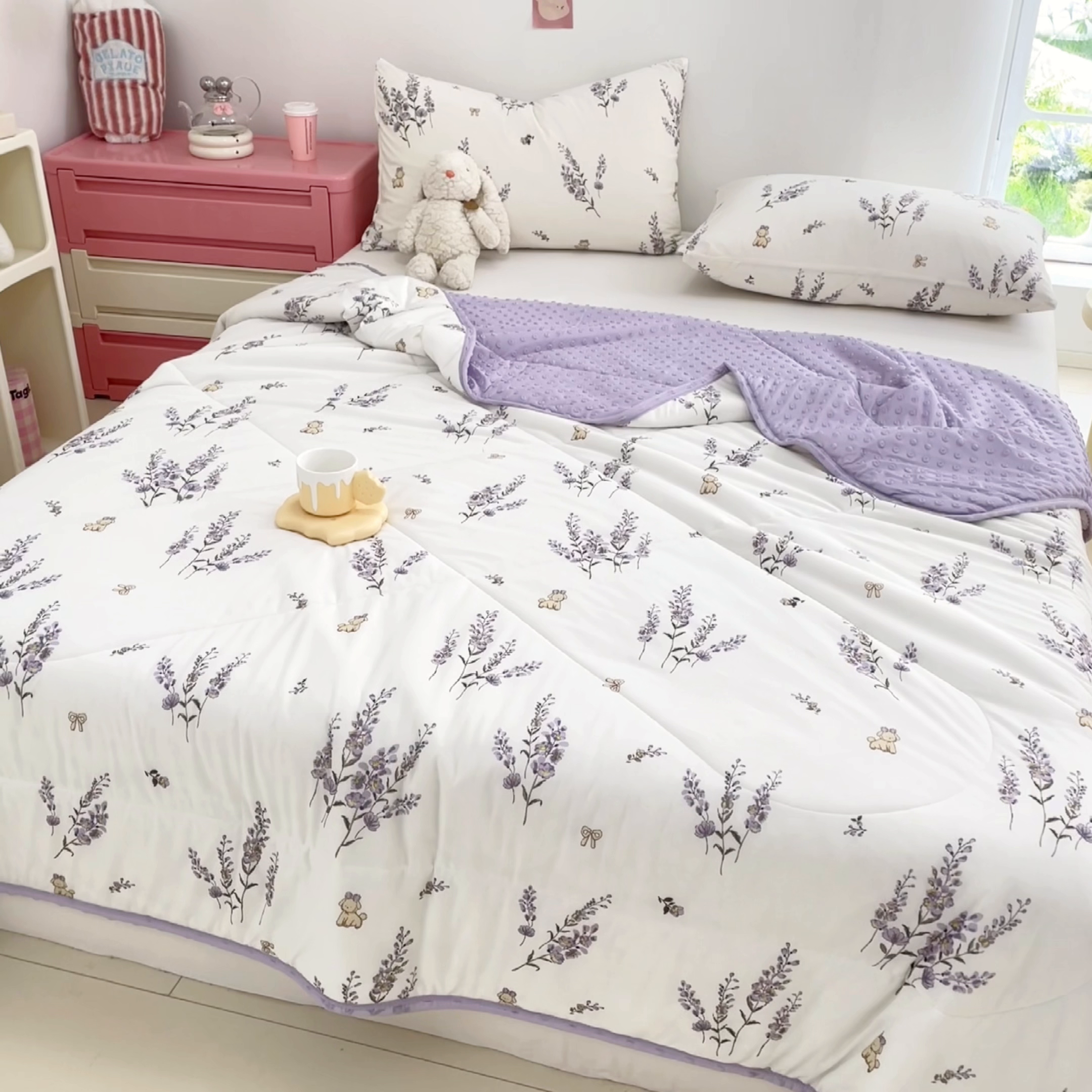 91家纺网 家纺一手货源 找家纺 美梦里 2024新款凉豆豆夏被空调被印花卡通库洛米夏凉被子 熏衣紫小狗