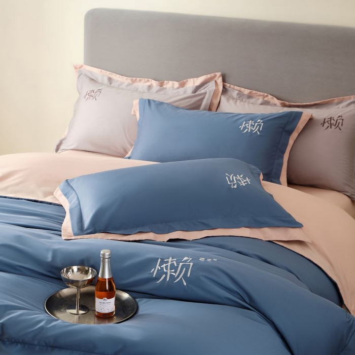 91家纺网 家纺一手货源 找家纺 LADY COCO 2024新款全棉翻盖式三边拉链四件套-东方好棉懒福系列 宁静蓝