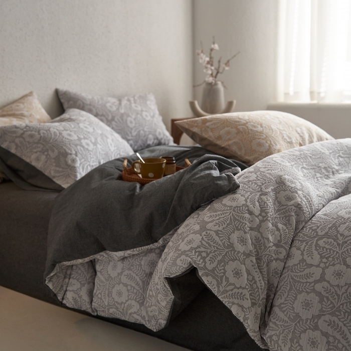 91家纺网 家纺一手货源 找家纺 安莱生活 2025新款凤尾花语色织双层纱大提花基础款四件套 凤尾花语-深灰