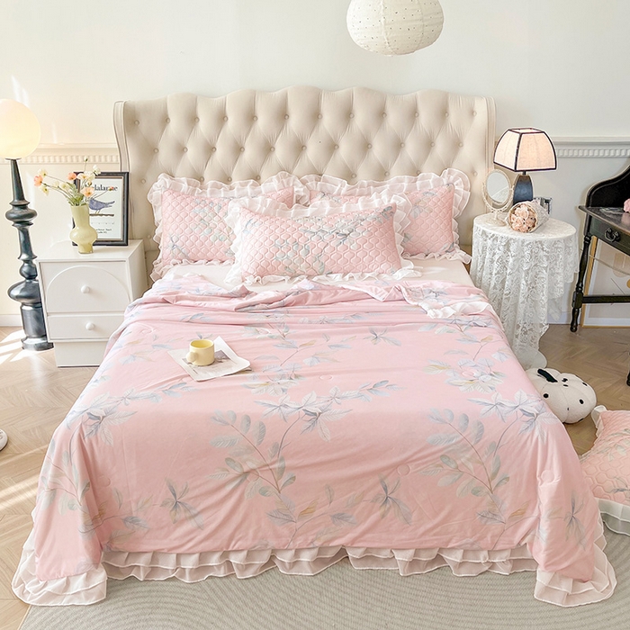 91家纺网 家纺一手货源 找家纺 虹星家纺 2024新款凉感丝印花可拆床裙套件-夏被凉席四件套 叶语浪漫