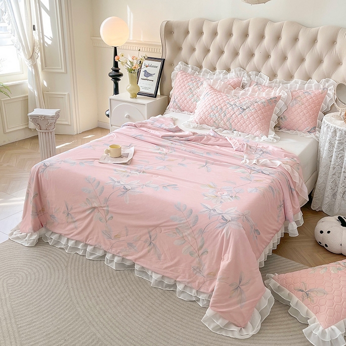 91家纺网 家纺一手货源 找家纺 虹星家纺 2024新款凉感丝印花可拆床裙套件-夏被凉席四件套 叶语浪漫