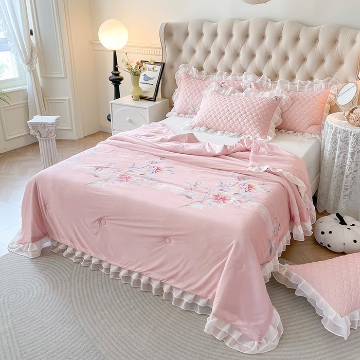 91家纺网 家纺一手货源 找家纺 虹星家纺 2024新款凉感丝印花可拆床裙套件-夏被凉席四件套 静悠香阁