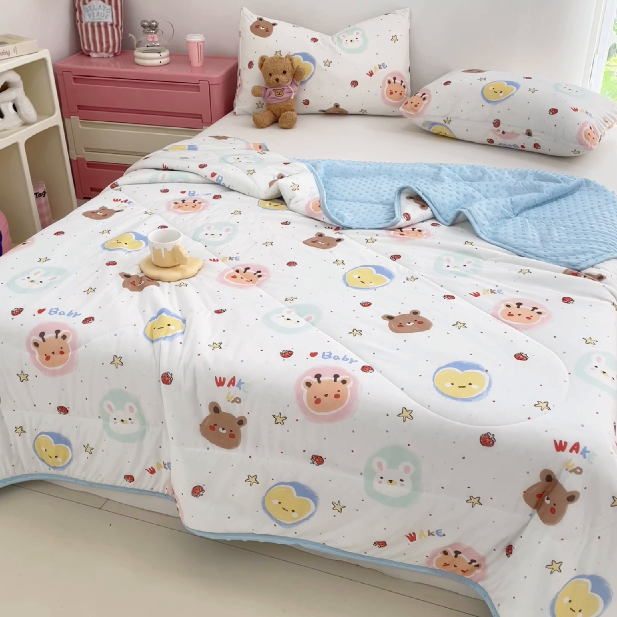 91家纺网 家纺一手货源 找家纺 美梦里 2024新款凉豆豆夏被空调被印花卡通库洛米夏凉被子 泡泡世界