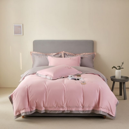 91家纺网 家纺一手货源 找家纺 LADY COCO 2024新款全棉翻盖式三边拉链四件套-东方好棉香水瓶系列 蔷薇粉