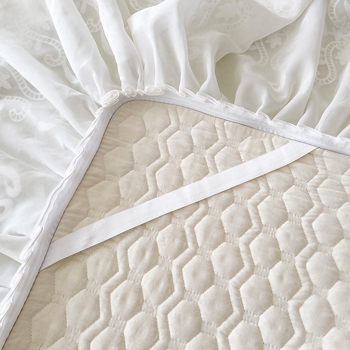 91家纺网 家纺一手货源 找家纺 虹星家纺 2024新款凉感丝印花可拆床裙套件-夏被凉席四件套 初禾绿