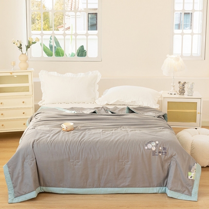 91家纺网 家纺一手货源 找家纺 澳洲羽 2024新款泡芙棉夏被 绅士灰