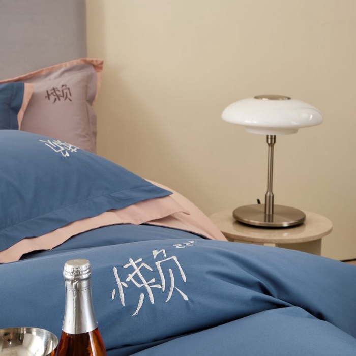 91家纺网 家纺一手货源 找家纺 LADY COCO 2024新款全棉翻盖式三边拉链四件套-东方好棉懒福系列 宁静蓝