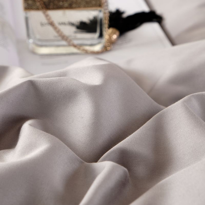 91家纺网 家纺一手货源 找家纺 LADY COCO 2024新款全棉翻盖式三边拉链四件套-东方好棉香水瓶系列 轻纱灰