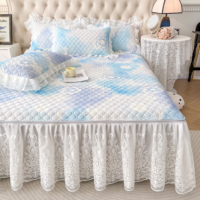 91家纺网 家纺一手货源 找家纺 虹星家纺 2024新款凉感丝印花可拆床裙套件-三件套 花花梦境