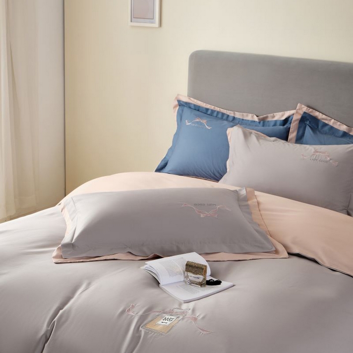 91家纺网 家纺一手货源 找家纺 LADY COCO 2024新款全棉翻盖式三边拉链四件套-东方好棉香水瓶系列 轻纱灰