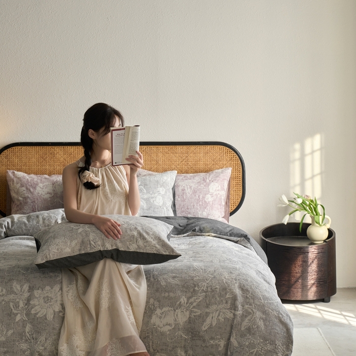 91家纺网 家纺一手货源 找家纺 安莱生活 2025新款蔷薇物语色织双层纱大提花基础款四件套 蔷薇物语-深灰