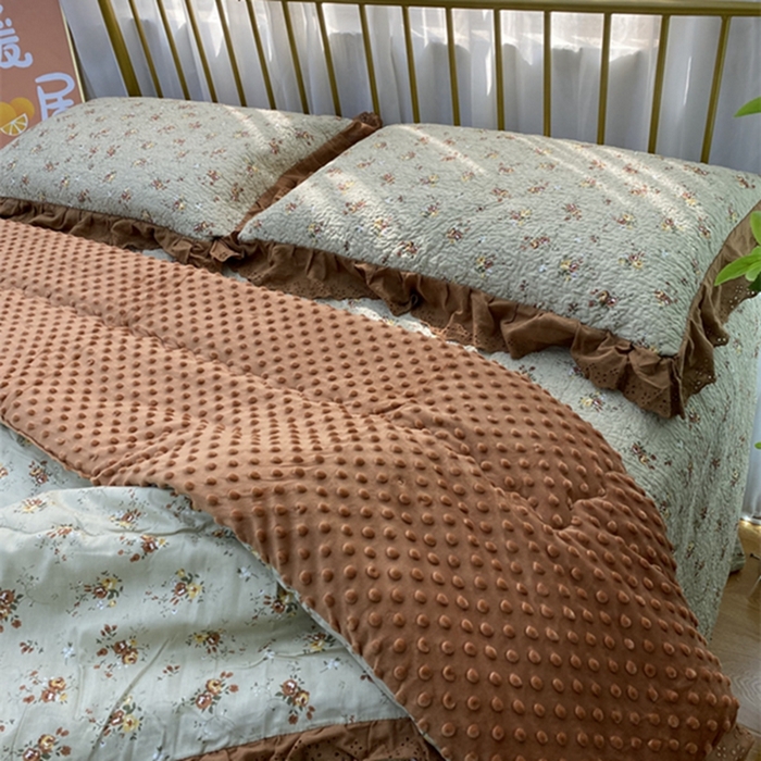 91家纺网 家纺一手货源 找家纺 暖居 2024新款豆豆被四件套 摩登浅咖