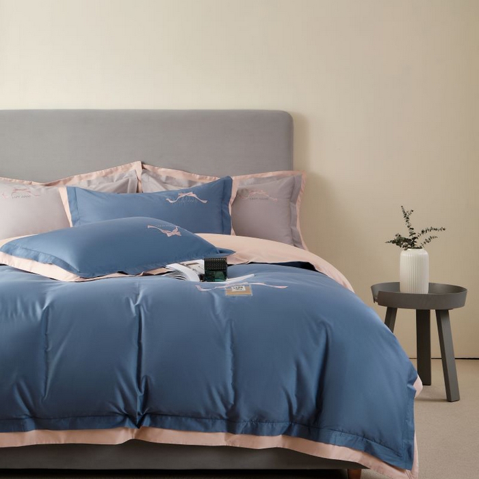 91家纺网 家纺一手货源 找家纺 LADY COCO 2024新款全棉翻盖式三边拉链四件套-东方好棉香水瓶系列 宁静蓝