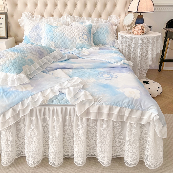 91家纺网 家纺一手货源 找家纺 虹星家纺 2024新款凉感丝印花可拆床裙套件-夏被凉席四件套 花花梦境