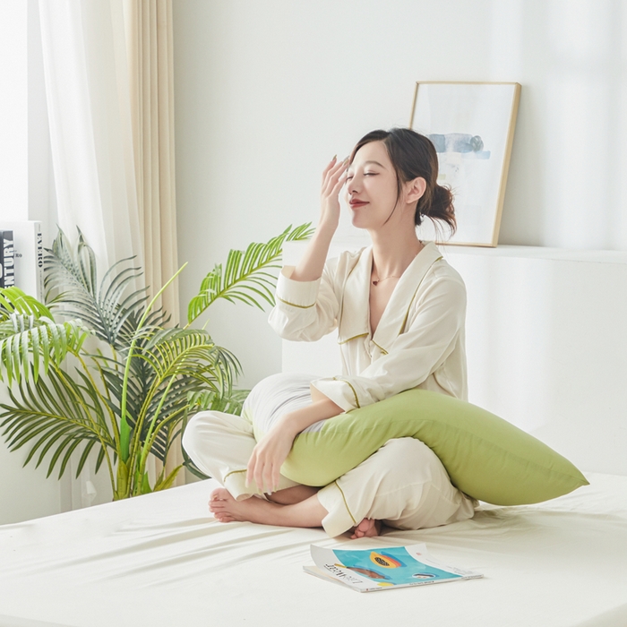 91家纺网 家纺一手货源 找家纺 （总）星芯合家纺 2024新款懒床熟睡陪伴抱枕L型 拼色款