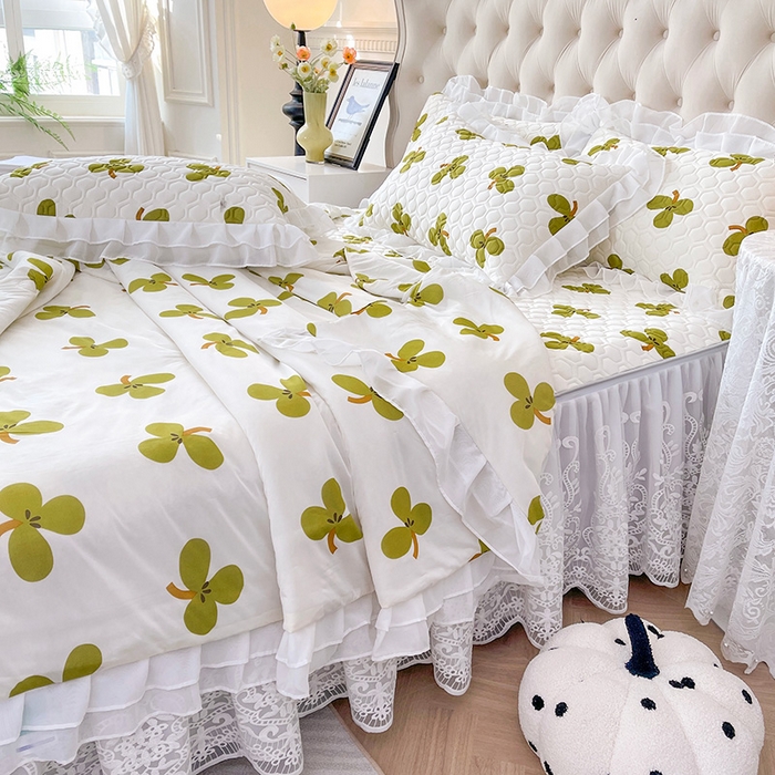 91家纺网 家纺一手货源 找家纺 虹星家纺 2024新款凉感丝印花可拆床裙套件-夏被凉席四件套 三叶星草