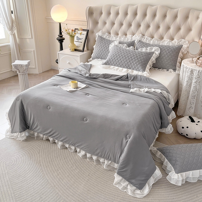 91家纺网 家纺一手货源 找家纺 虹星家纺 2024新款凉感丝印花可拆床裙套件-夏被凉席四件套 月光灰