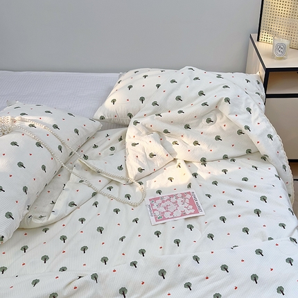 91家纺网 家纺一手货源 找家纺 （总）TT.one 塔塔家居 2025新款有氧泡泡棉云朵皱皱棉小花边夏被