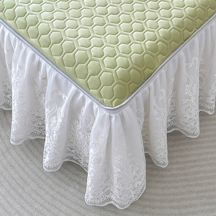 91家纺网 家纺一手货源 找家纺 虹星家纺 2024新款凉感丝印花可拆床裙套件-三件套 初禾绿