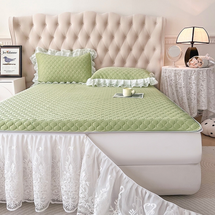 91家纺网 家纺一手货源 找家纺 虹星家纺 2024新款凉感丝印花可拆床裙套件-三件套 初禾绿