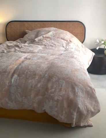 91家纺网 家纺一手货源 找家纺 安莱生活 2025新款蔷薇物语色织双层纱大提花基础款四件套 蔷薇物语-姜黄