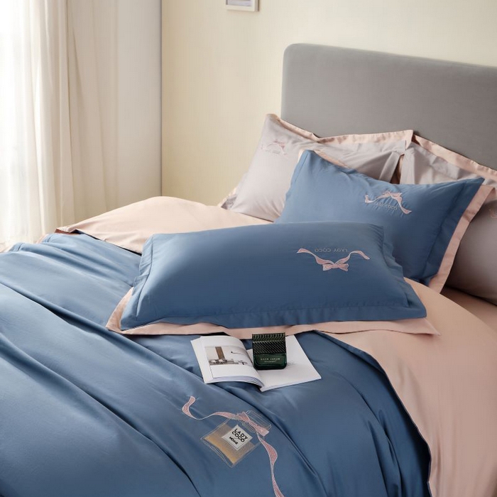 91家纺网 家纺一手货源 找家纺 LADY COCO 2024新款全棉翻盖式三边拉链四件套-东方好棉香水瓶系列 宁静蓝