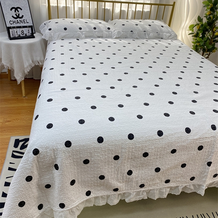 91家纺网 家纺一手货源 找家纺 暖居 2024新款豆豆被四件套 波点白