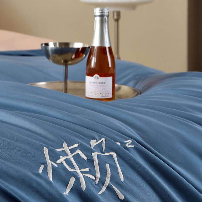 91家纺网 家纺一手货源 找家纺 LADY COCO 2024新款全棉翻盖式三边拉链四件套-东方好棉懒福系列 宁静蓝