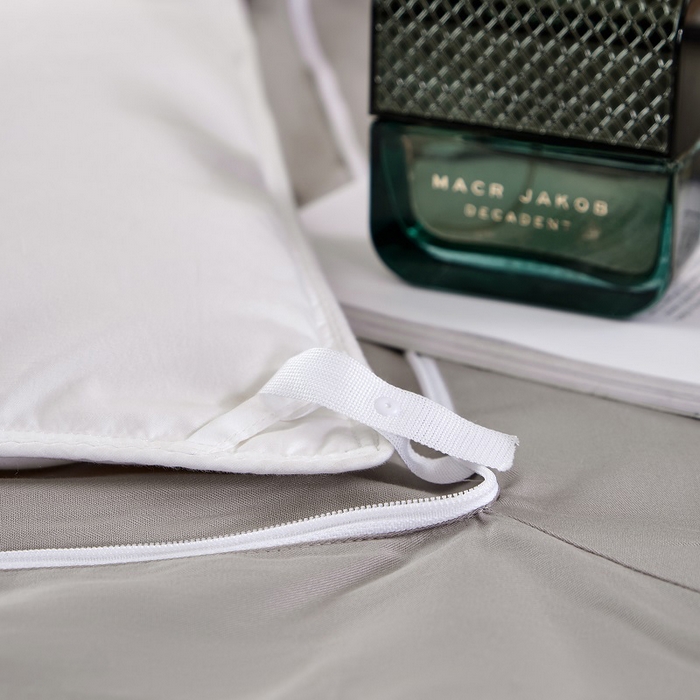 91家纺网 家纺一手货源 找家纺 LADY COCO 2024新款全棉翻盖式三边拉链四件套-东方好棉冠军熊系列 灰色