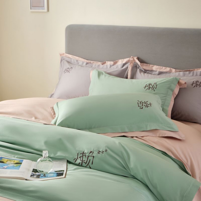 91家纺网 家纺一手货源 找家纺 LADY COCO 2024新款全棉翻盖式三边拉链四件套-东方好棉懒福系列 羽翠韵