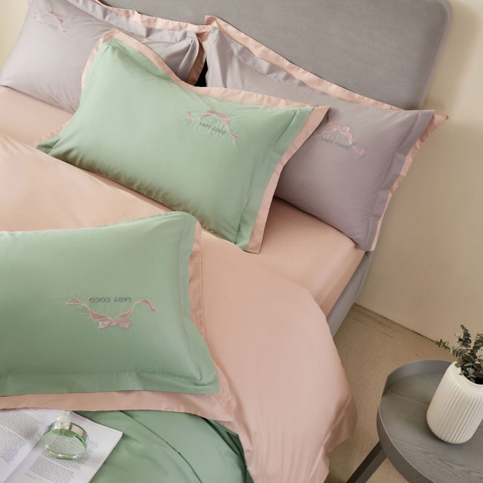 91家纺网 家纺一手货源 找家纺 LADY COCO 2024新款全棉翻盖式三边拉链四件套-东方好棉香水瓶系列 羽翠韵