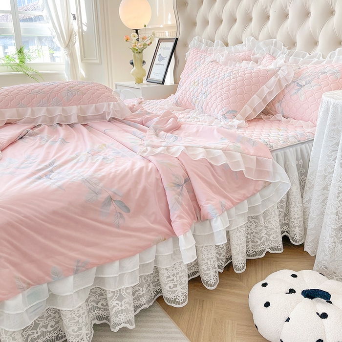 91家纺网 家纺一手货源 找家纺 虹星家纺 2024新款凉感丝印花可拆床裙套件-夏被凉席四件套 叶语浪漫