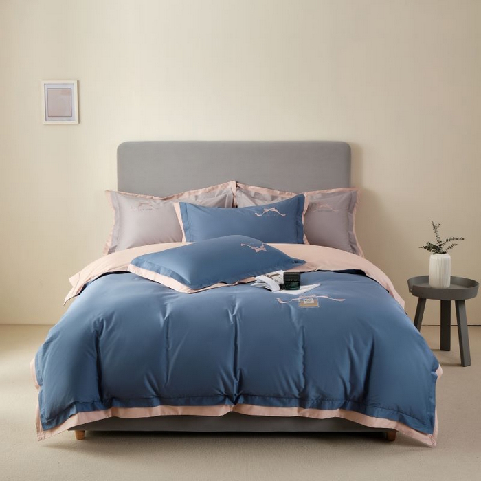 91家纺网 家纺一手货源 找家纺 LADY COCO 2024新款全棉翻盖式三边拉链四件套-东方好棉香水瓶系列 宁静蓝