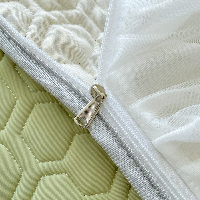 91家纺网 家纺一手货源 找家纺 虹星家纺 2024新款凉感丝印花可拆床裙套件-夏被凉席四件套 初禾绿