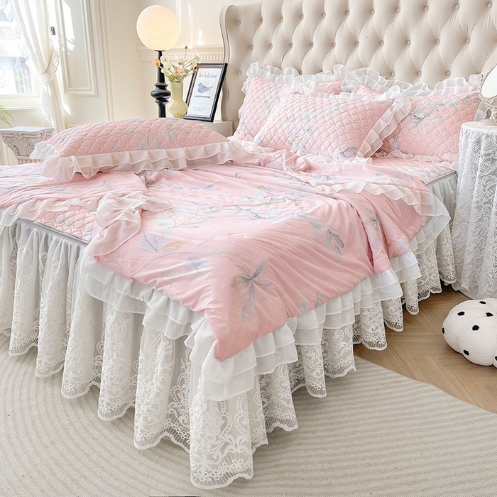 91家纺网 家纺一手货源 找家纺 虹星家纺 2024新款凉感丝印花可拆床裙套件-夏被凉席四件套 叶语浪漫