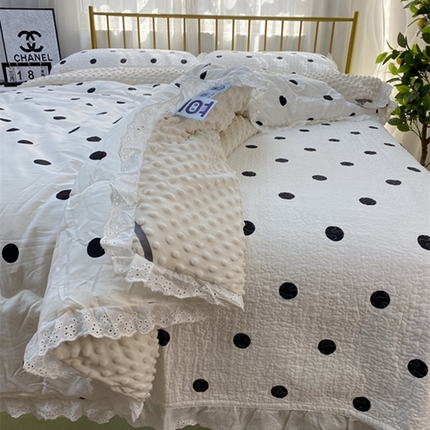 91家纺网 家纺一手货源 找家纺 暖居 2024新款豆豆被四件套 波点白