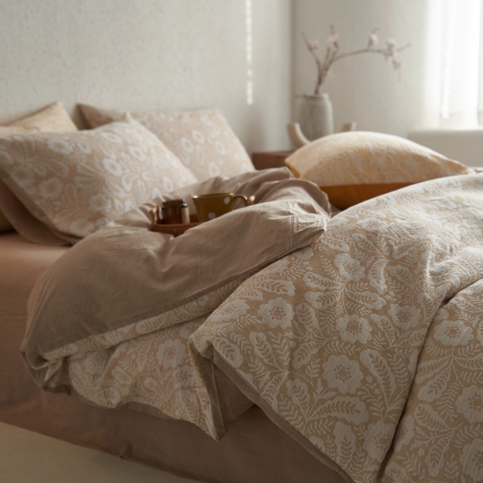 91家纺网 家纺一手货源 找家纺 安莱生活 2025新款凤尾花语色织双层纱大提花基础款四件套 凤尾花语-卡其