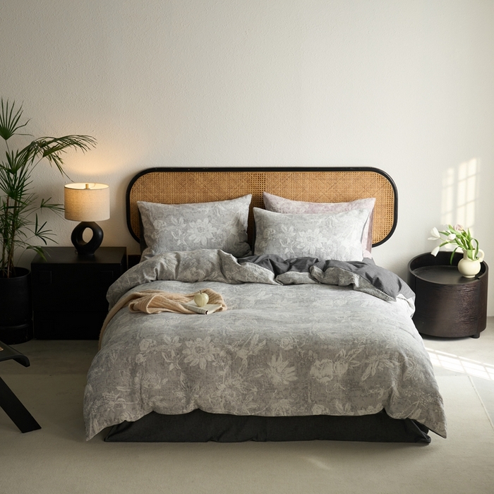 91家纺网 家纺一手货源 找家纺 安莱生活 2025新款蔷薇物语色织双层纱大提花基础款四件套 蔷薇物语-深灰