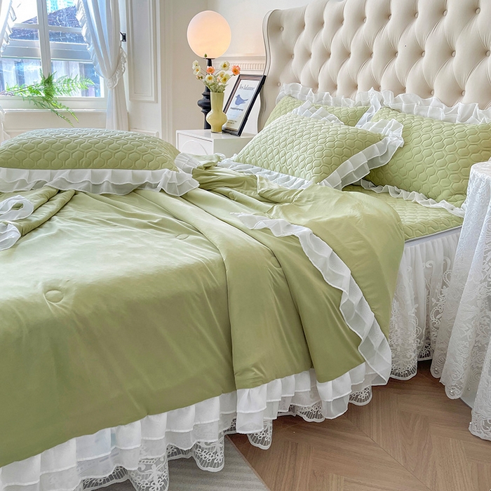 91家纺网 家纺一手货源 找家纺 虹星家纺 2024新款凉感丝印花可拆床裙套件-夏被凉席四件套 初禾绿