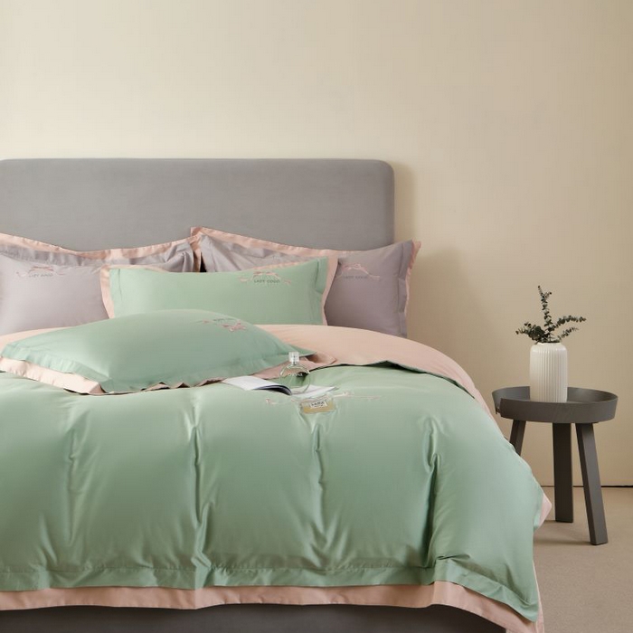 91家纺网 家纺一手货源 找家纺 LADY COCO 2024新款全棉翻盖式三边拉链四件套-东方好棉香水瓶系列 羽翠韵