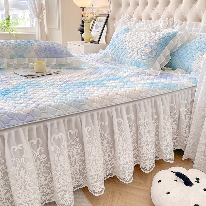 91家纺网 家纺一手货源 找家纺 虹星家纺 2024新款凉感丝印花可拆床裙套件-三件套 花花梦境