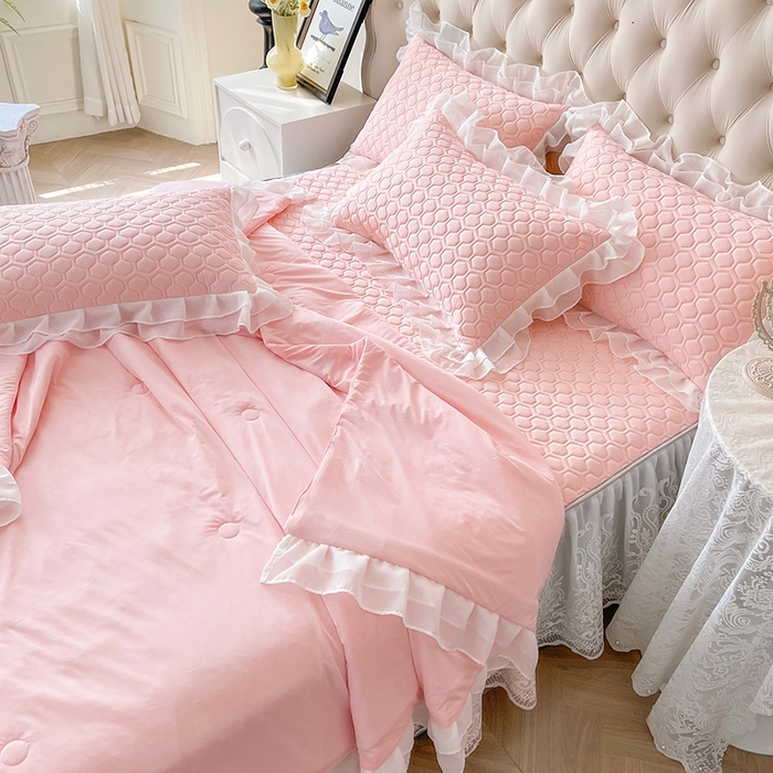 91家纺网 家纺一手货源 找家纺 虹星家纺 2024新款凉感丝印花可拆床裙套件-夏被凉席四件套 仙女粉