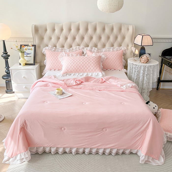 91家纺网 家纺一手货源 找家纺 虹星家纺 2024新款凉感丝印花可拆床裙套件-夏被凉席四件套 仙女粉