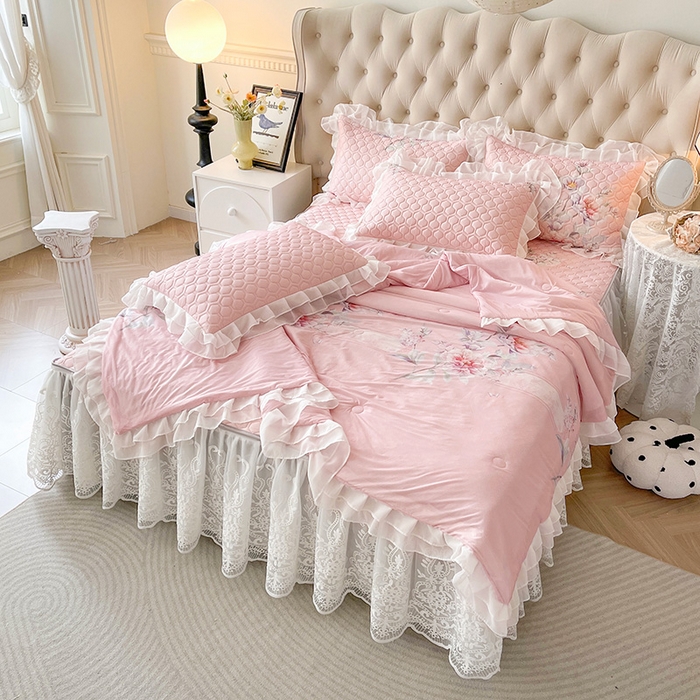 91家纺网 家纺一手货源 找家纺 虹星家纺 2024新款凉感丝印花可拆床裙套件-夏被凉席四件套 静悠香阁