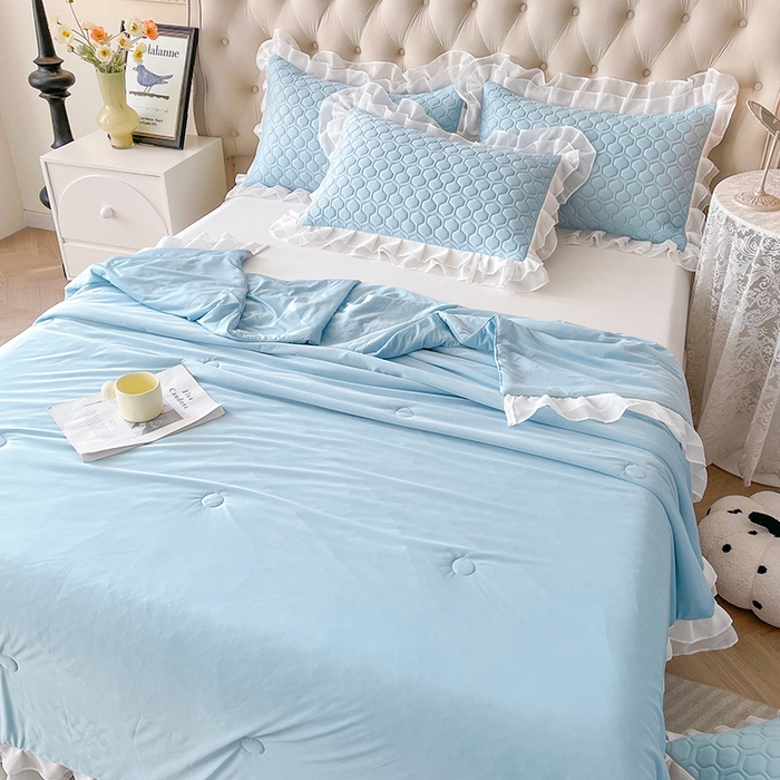 91家纺网 家纺一手货源 找家纺 虹星家纺 2024新款凉感丝印花可拆床裙套件-夏被凉席四件套 天空蓝