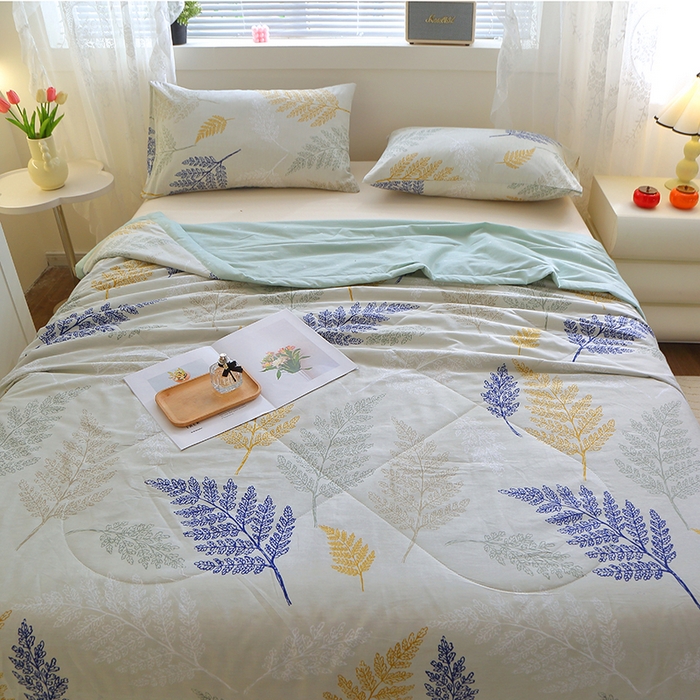 91家纺网 家纺一手货源 找家纺 金柚子2024新款全棉印花夏凉被 羽叶漫漫-米